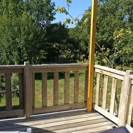 Une Navette Pour Les Etoiles 럭셔리텐트 Dompierre-sur-Charente